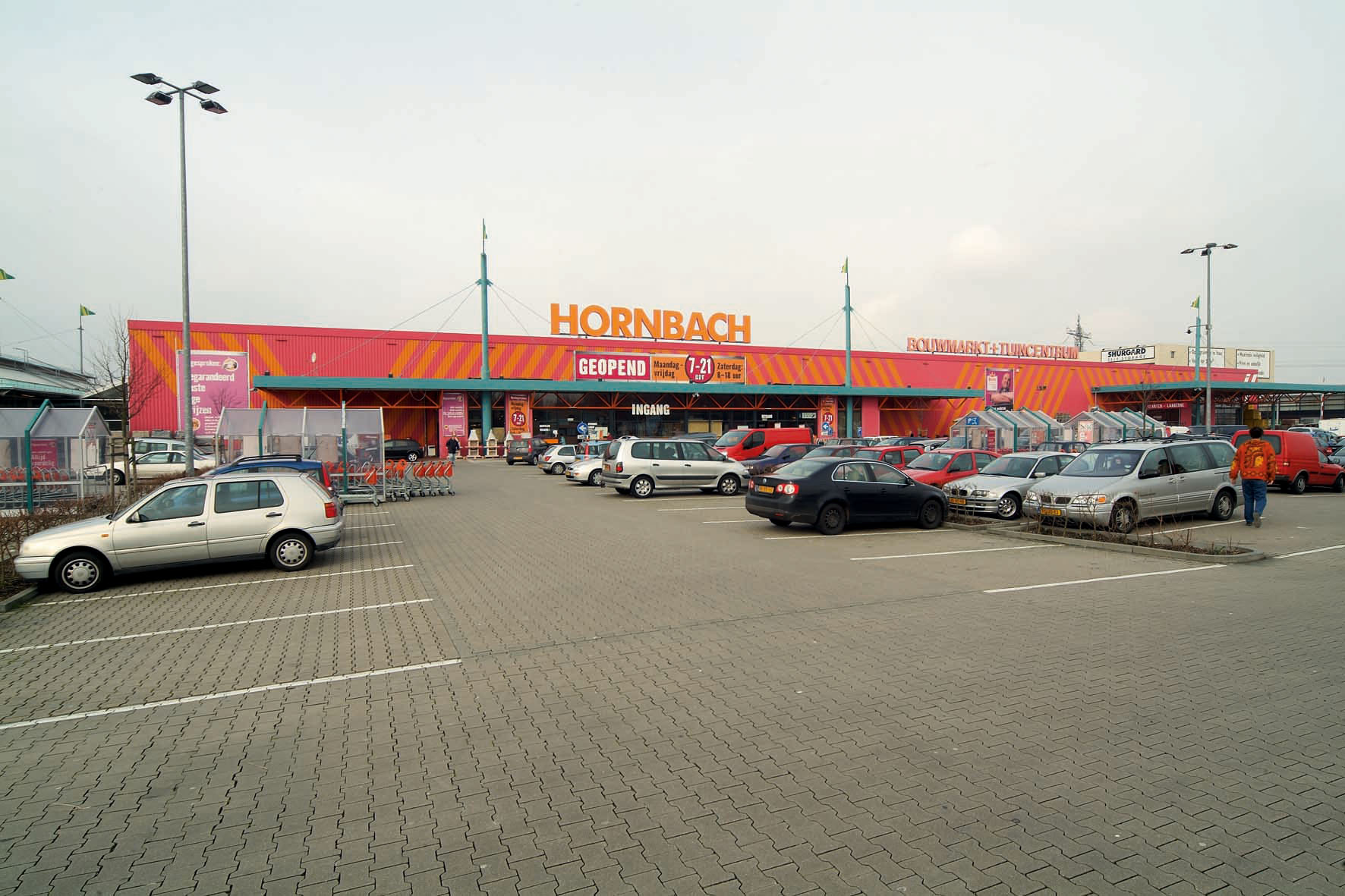 Hornbach tien jaar in Nieuwegein - Hornbach Newsroom
