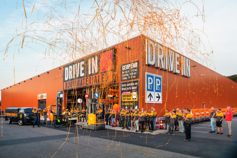 Juli Grootse Opening Van Hornbach Nijmegen Hornbach Newsroom