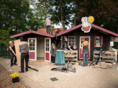 HORNBACHhelpt knapt blokhut op van speeltuin De Kinderster