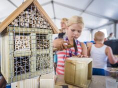 Het Jeugdeducatiefonds en HORNBACHhelpt slaan de handen ineen